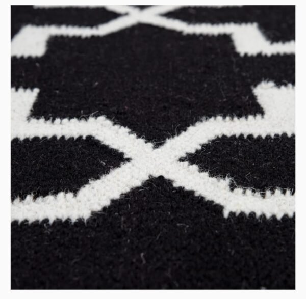 Black & White Moroccan Trellis Kilim Rug – Handwoven Elegance - Image 3