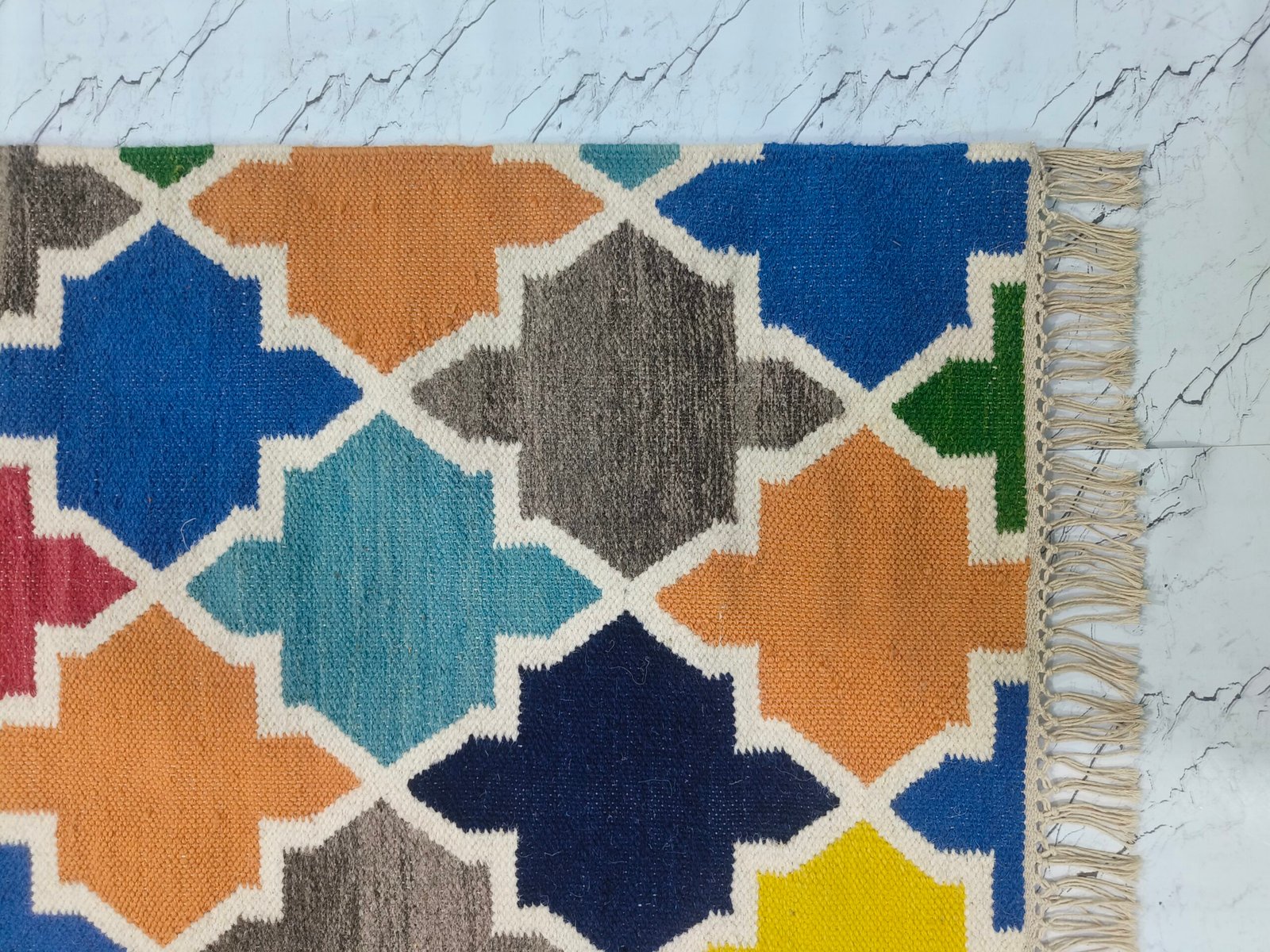 Multi Color Moroccan Trellis Kilim Rug – Handwoven Elegance - Image 6