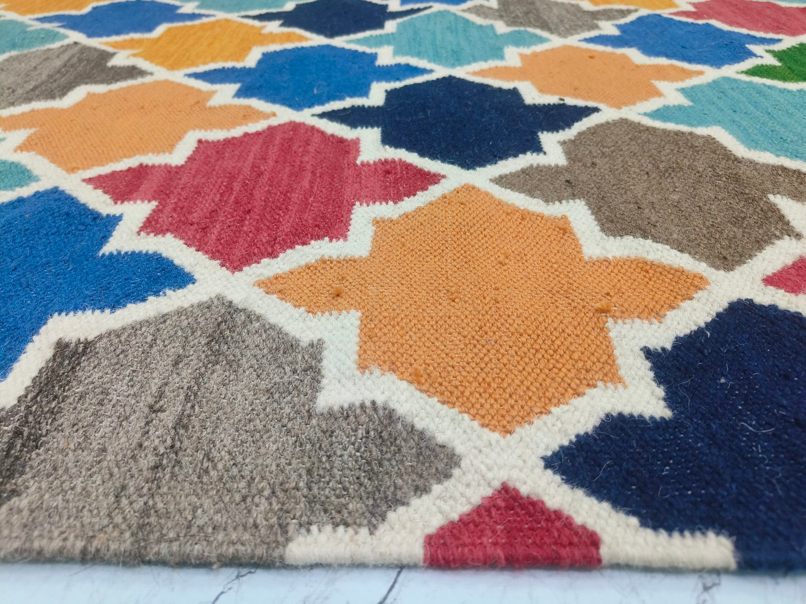 Multi Color Moroccan Trellis Kilim Rug – Handwoven Elegance - Image 4